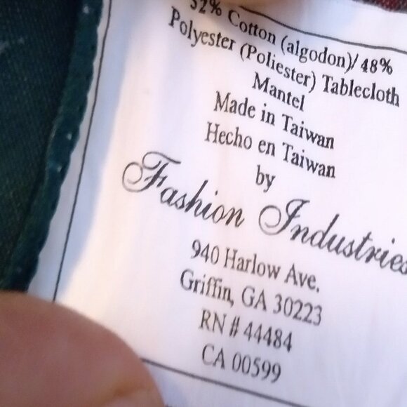 Fashion Industries Christmas Rectangular Fruit Pinecone VTG Tablecloth 60 x 84 - Picture 7 of 7